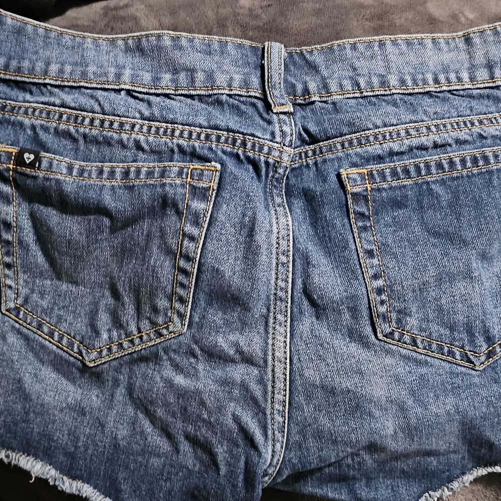 Blackheart shorts - Picture 6 of 7
